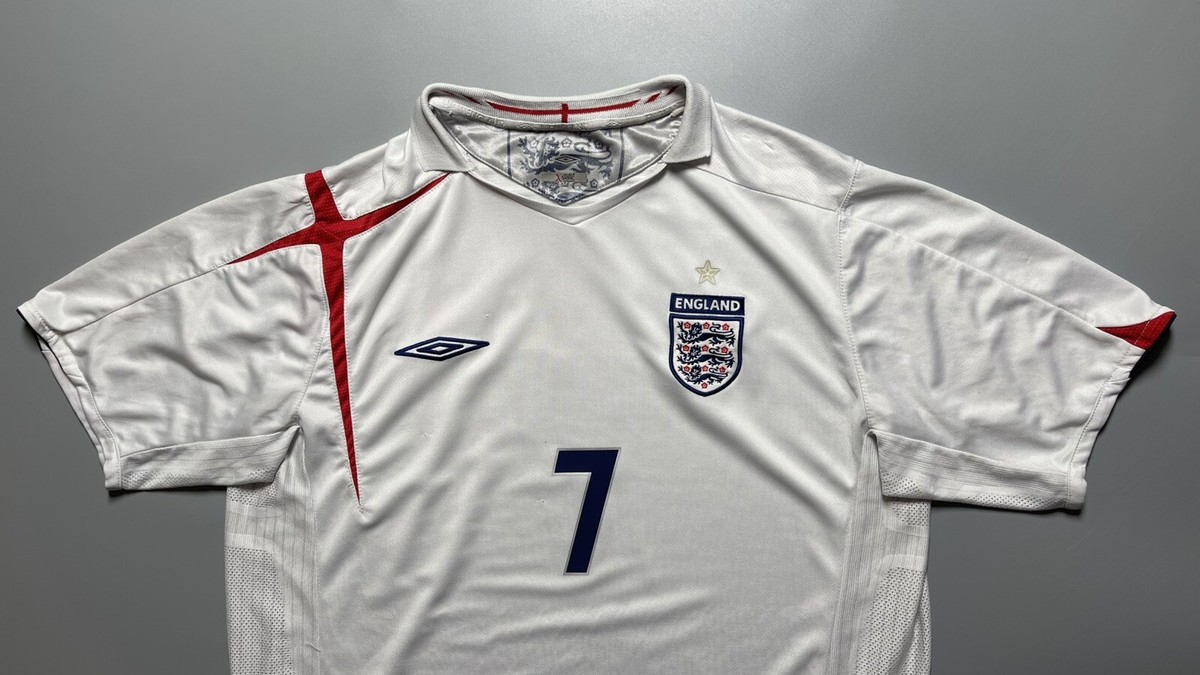 BECKHAM 7 Umbro サッカーウェア ゴールド&ホワイト　両面 England 2002 WC Home Soccer Long Sleeve Jersey BECKHAM #7