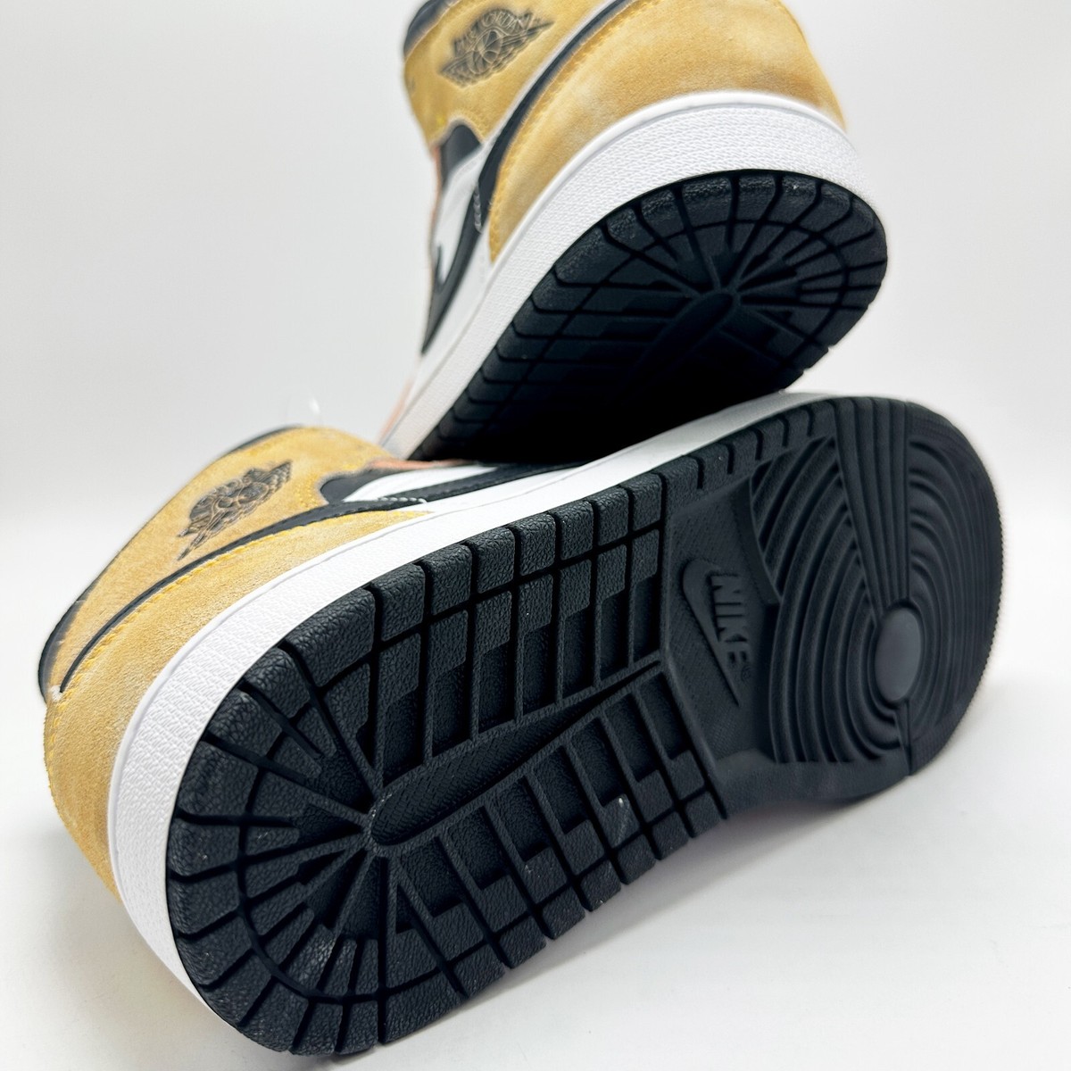 シューズ(男性用) Nike Air Jordan 1 Mid \"Flight Club\" Size 8 - Air Jordan 1 SE Mid Flight Club for sale online | eBay