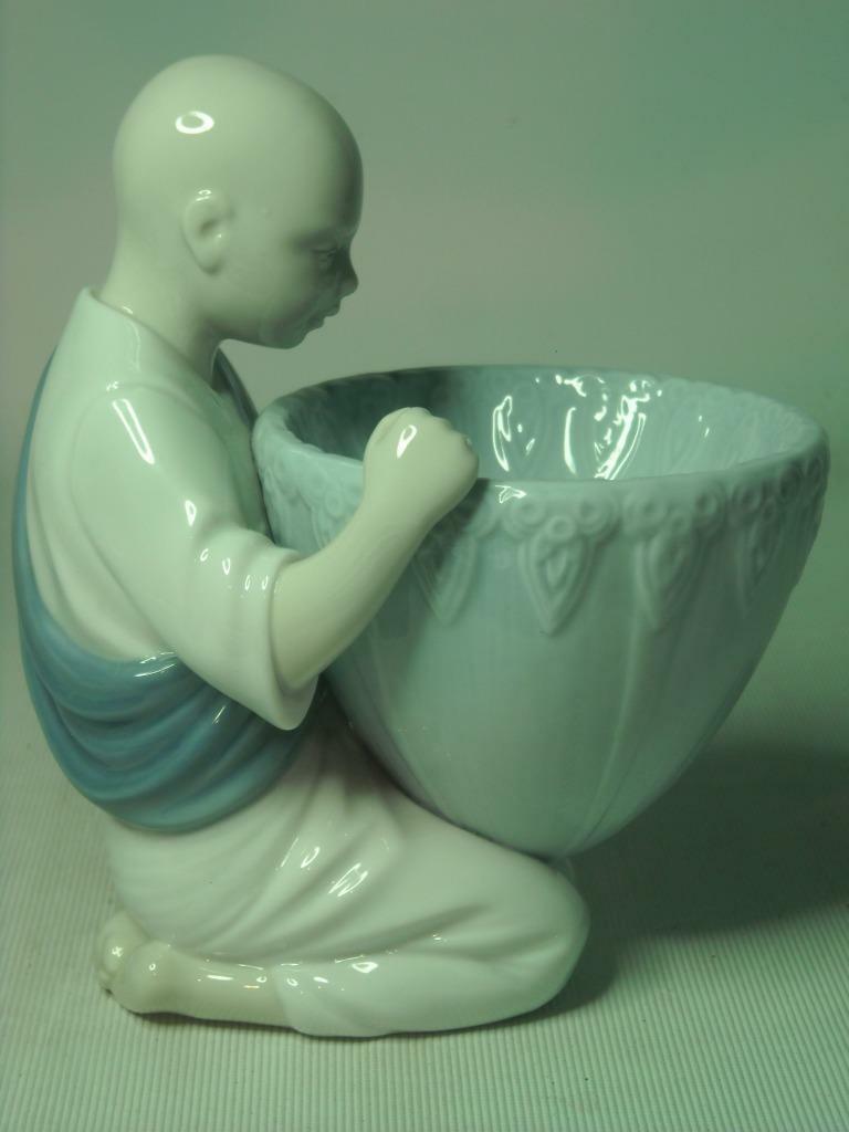 ＬLADRO　「つがいの鳩」とても綺麗です✨ LLADRO 「つがいの鳩」とても綺麗です✨