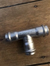 10 Sanha stainless steel press fittings 28 T-pieces