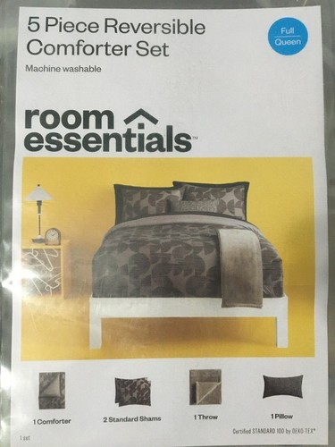 Room Essentials NEW 4 Piece Bedding Set King or Queen, 2 Shams/1 Pillow/1 Throw - Picture 7 of 12