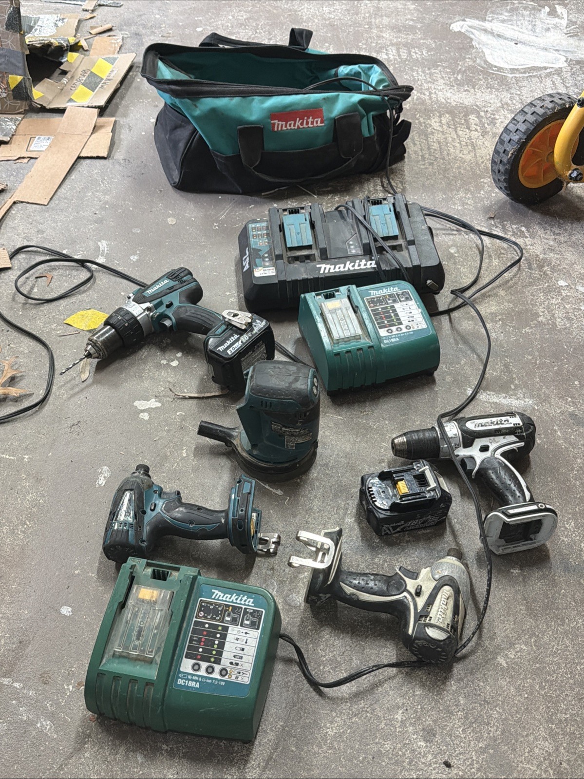 Makita 18V 6-Tool Set Drill, Impact Drill, Hammer, Sander, 4