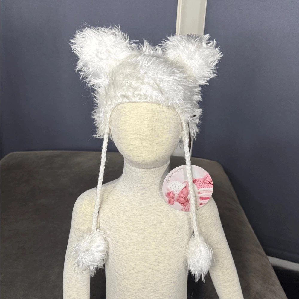 Daisy Baby Infant Toddler Fuzzy Lil’ Bear Beanie Hat White Size 6-12 months NWT
