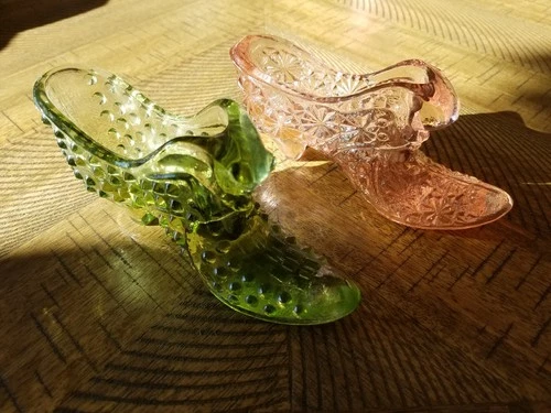 Fenton Coin Dot Glass Green Shoe and Pink Daisy Pattern Shoe