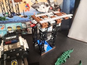 Preowned LEGO 70802 LEGO MOVIE BAD COPS PURSUIT - Box/Instr - 96% Complete