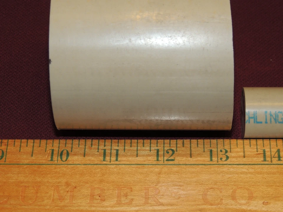 数控机床车间塑料残余物滴,PEEK 和黑色 Delrin/Acetal — 第 3/4 张图片