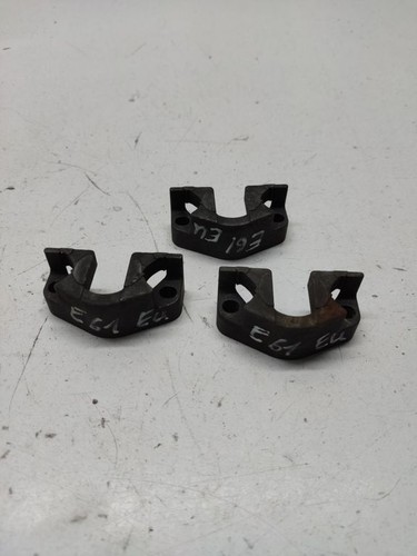 BMW 5 E60 E61 2006 Diesel Kraftstoff Injektor Klemme Halter AAA36892