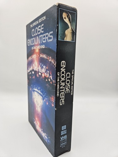 Close Encounters of the Third Kind (VHS) movie - Picture 2 of 9