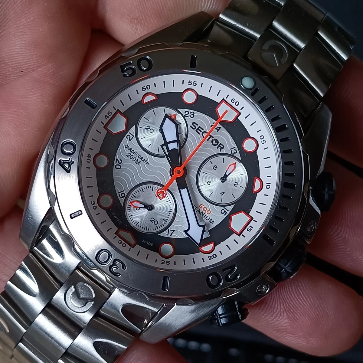 Sector shop titanium watch