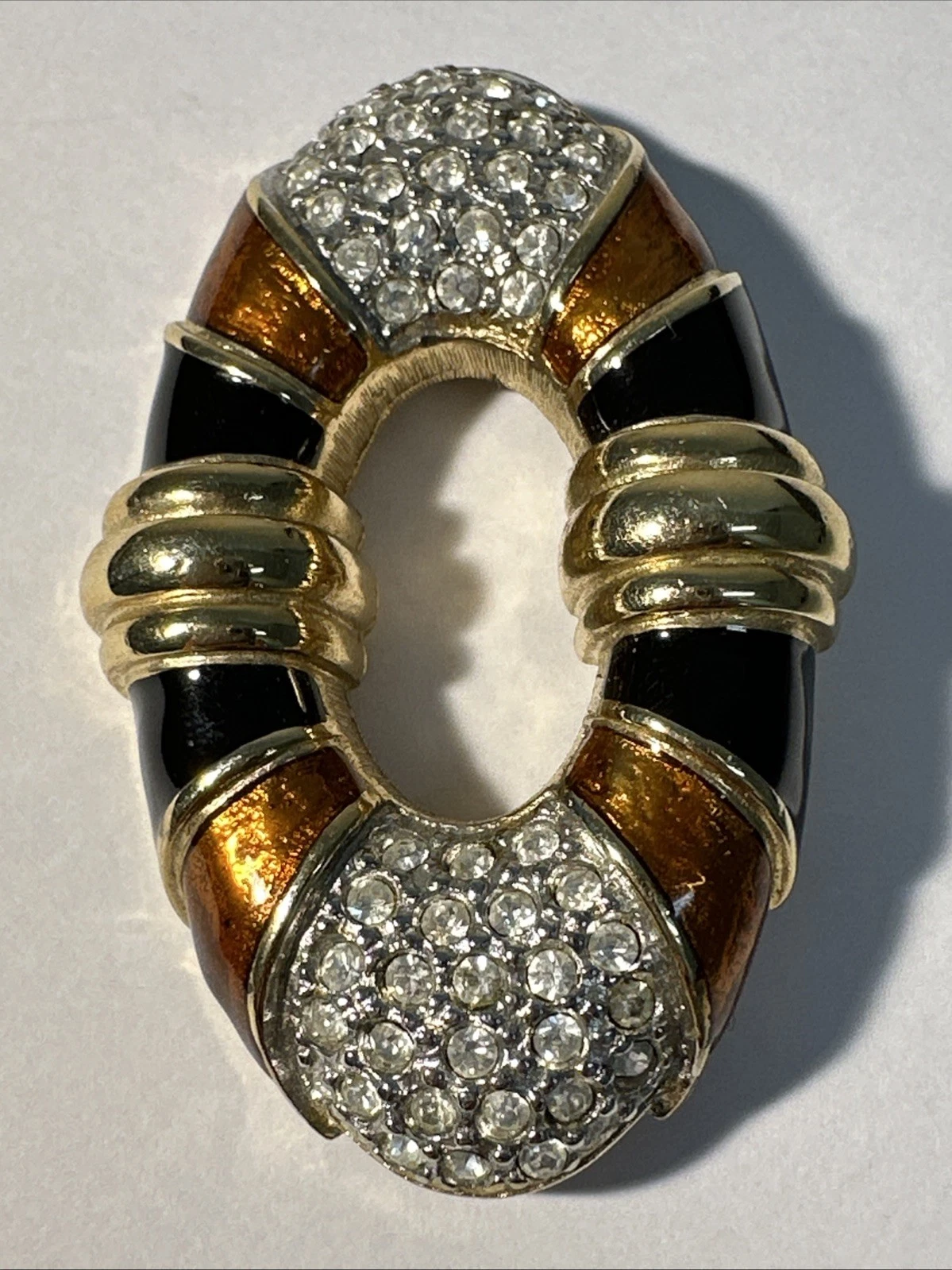 Broche Ovale Dorée , Nacrée Orange / Marron , Strass Blanc