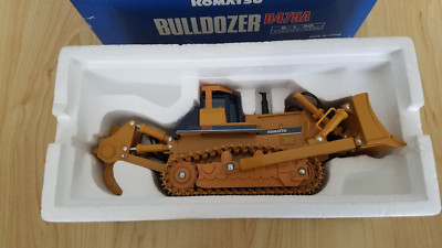 Komatsu D475A Schieberaupe Planierraupe Bulldozer Replicars 1:50 OVP