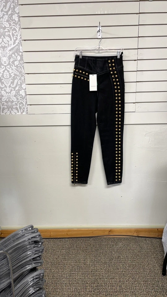 Pantalones de mezclilla ajustados Gucci para mujer negros adornados tiro alto tachonados talla 28 Foto 3 de 4