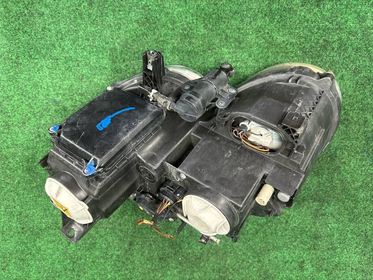 2003-2009 Bentley Continental GT GTC Right Side Headlight Lamp Xenon OEM Black