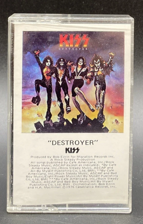 Lot 3 KISS Cassette Tapes Solo Albums gene Simmons, Peter Criss & Kiss Destroyer - Image 2 of 4