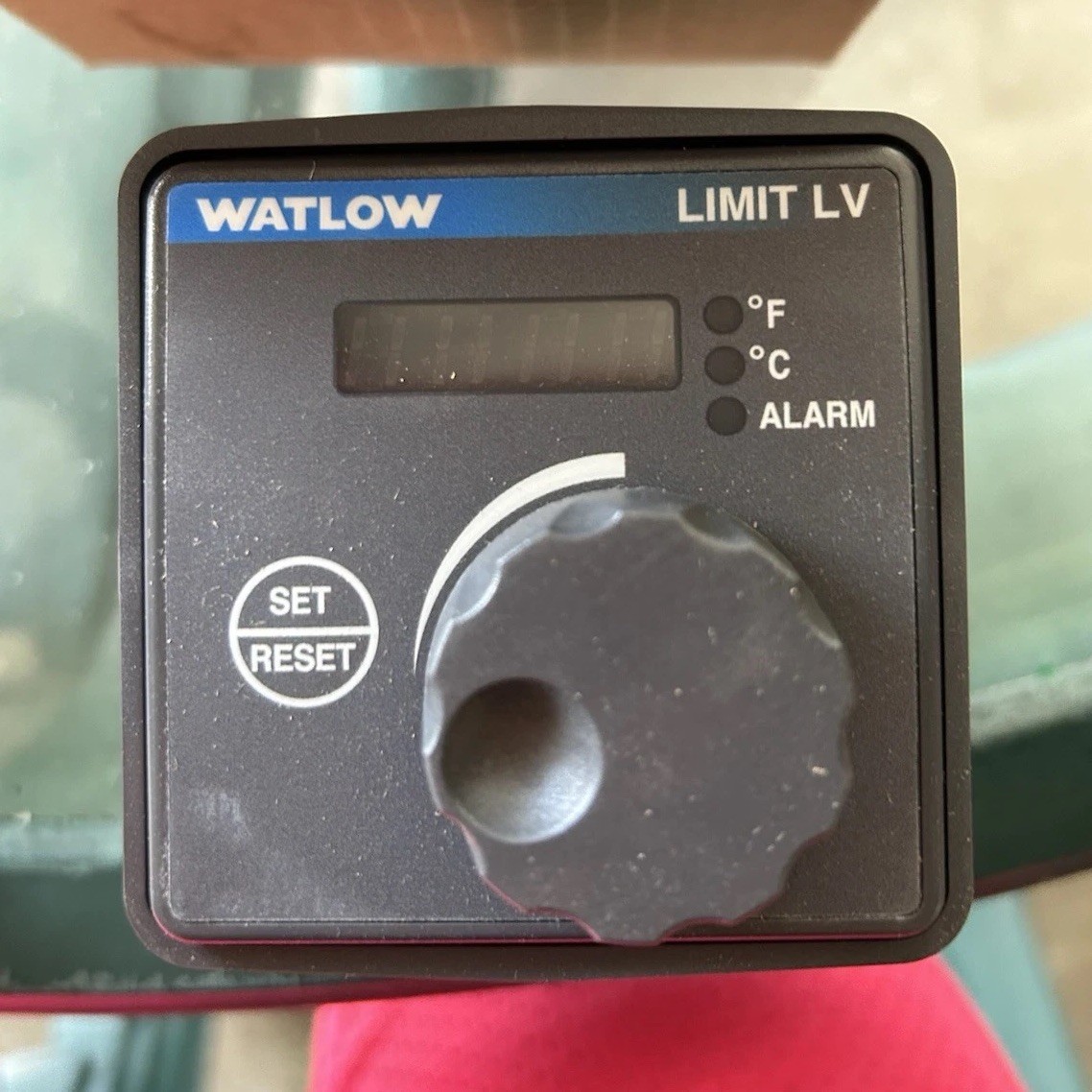 Overtemp Watlow Digital Temperature Limit Controller 1/32 DIN K LVC6HW02500430A