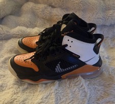 EUC Nike Air Jordan Mars 270 7Y Basketball Shoes BQ6508-008 Hi-Tops