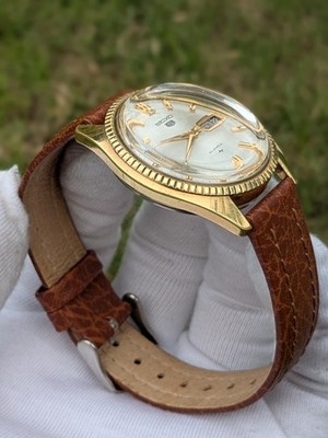SEIKO5 5126-8050 稼働品　ゴールド Vintage Seiko 5 Automatic Day/Date 5126-8050 Fluted bezel Men's