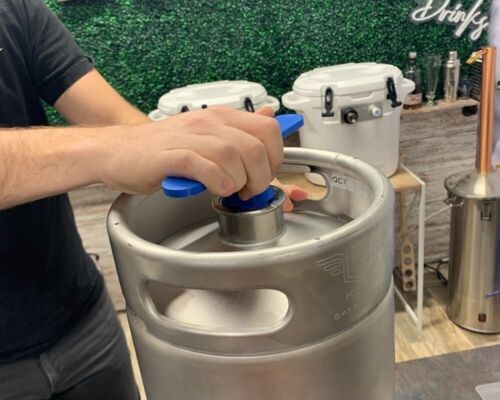 Compact 2 Gallon Keg with Sankey D Connection - Ideal for Mixed Cocktails - Picture 9 of 9