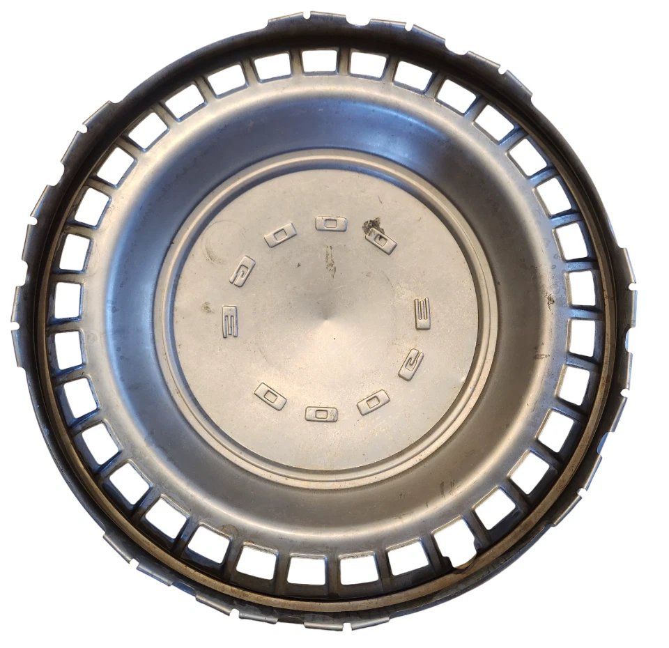 Dodge Challenger Charger Dart 1972-1976 y más cubierta de rueda vintage de 14" 3580153 Foto 3 de 3