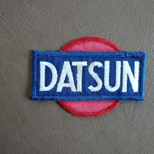 Insignia parche emblema DATSUN Nissan nuevo stock antiguo coche accesorio automático