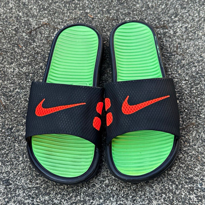 Nike Benassi JDI Slide Sandals Black/Green/Orange Logo Strap US 10 Rubber