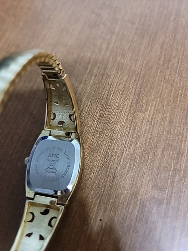 BWC (Bozeman Watch Company) donna tono oro necessita di batteria - Foto 3 di 3