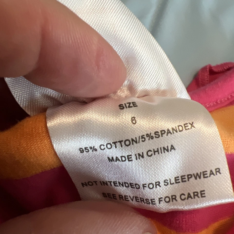 Adorable conjunto de top y pantalones con volantes Southern Tots para niñas talla 6. Boutique Foto 3 de 4