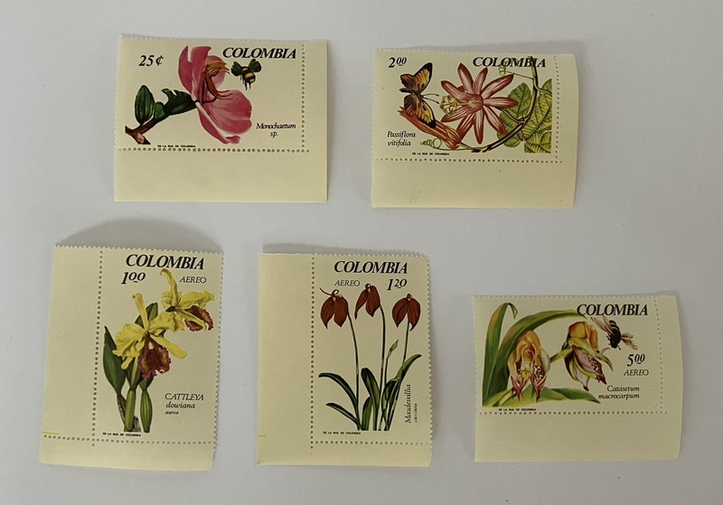 Colombia Scott 768-769, C489-C491 Mint NH (Catalog Value $14.70)