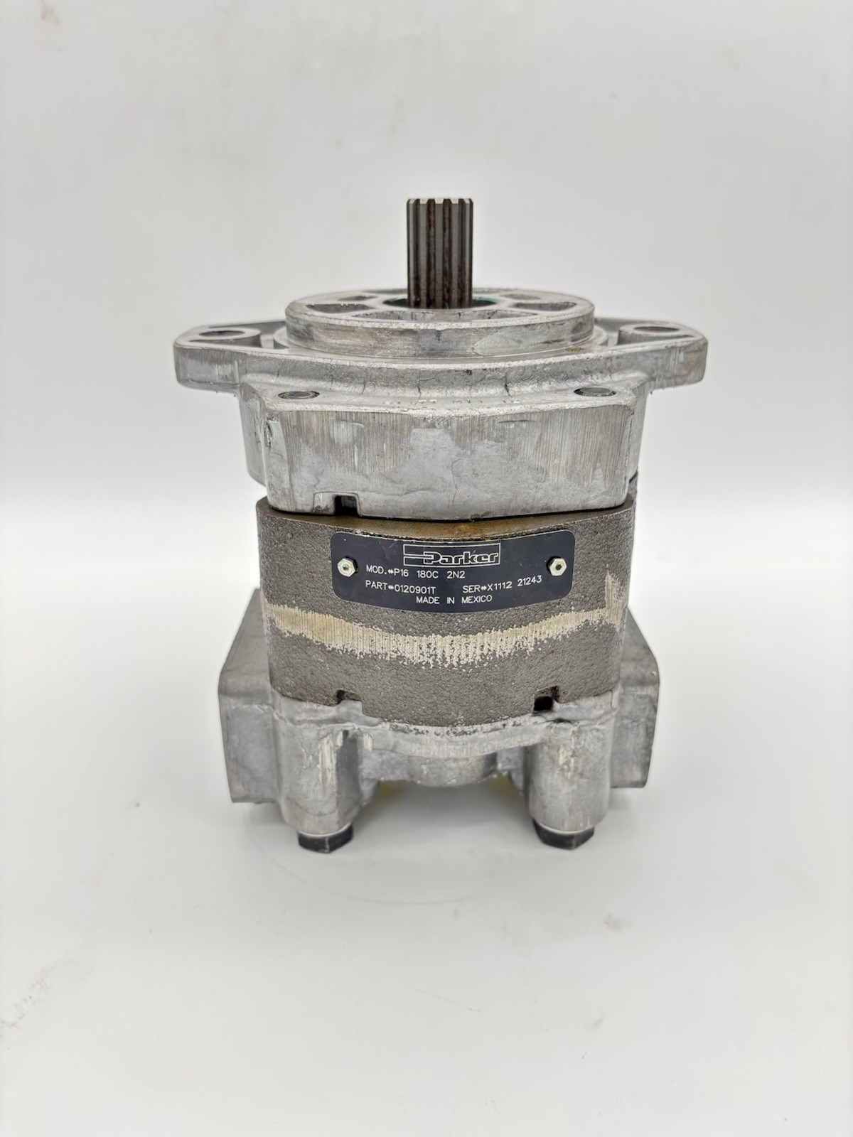 Parker-Hannifin Hydraulic Pump P16-180C-2N2 (0120901T) Clockwise PTO Gear NOS