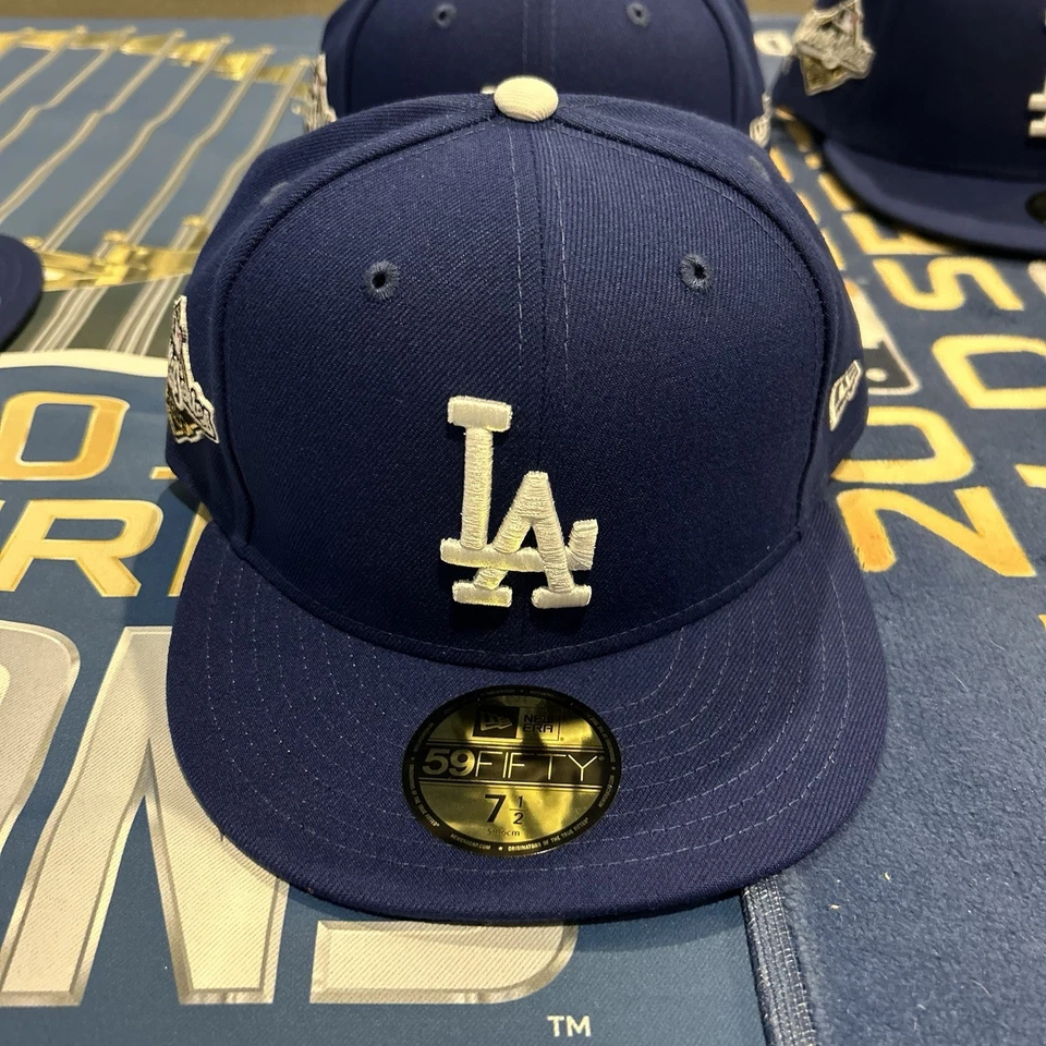 LA DODGERS 2025 WORLD SERIES NEW ERA FITTED CAP HAT IN HAND SIZE 7 5/8 - Image 2 of 4