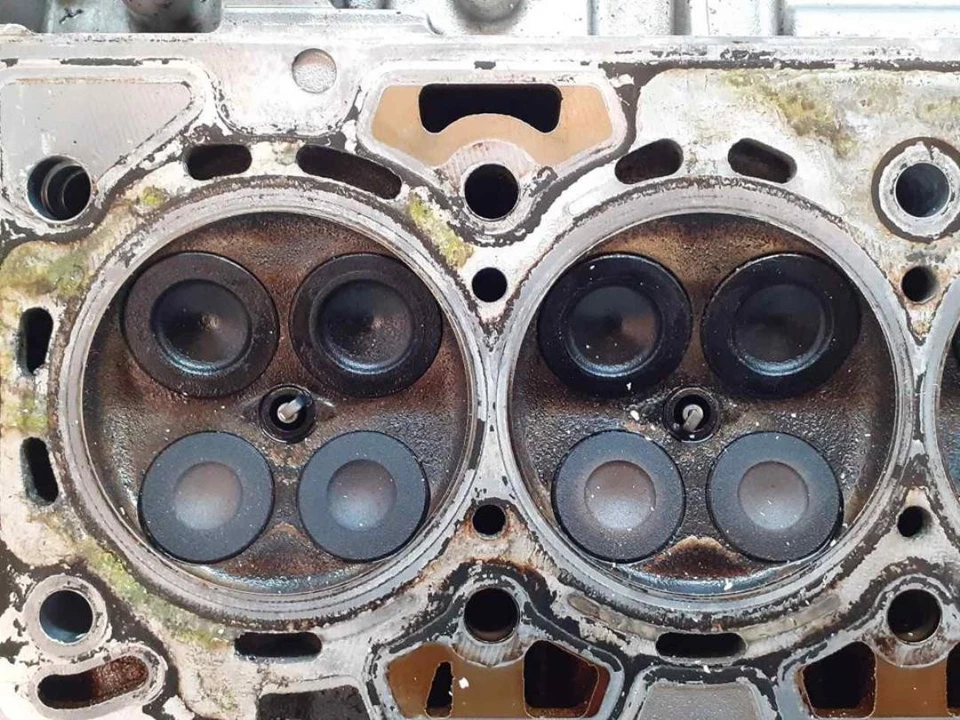 55353482 Testata per SAAB 9-3 CABRIOLET 2.0 T Vector 2005 1719890 - Immagine 2 di 4