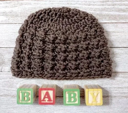 ganchillo hecho a mano bebé sombrero gorro unisex 6/12 meses niño marrón topo puffs nuevo Foto 2 de 2