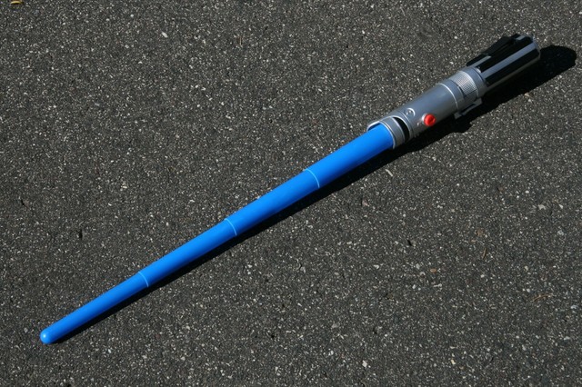 2004 hasbro lightsaber