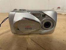 Olympus CAMEDIA D-580 Zoom 4.0MP Digital Camera *