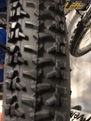NOS 26  Hutchinson Python Licht UST Tyre Reifen Neu aus Sammlung 