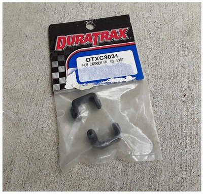 Vintage RC Car Duratrax DTXC8031 Hub Carrier Front (2) EVST Evader Old Stock