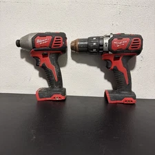 Milwaukee M-18 drill combo w/ one battery and charger 2607-20 2656-20