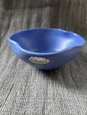 Vintage ROSEMEADE Dakota Pottery Blue CLOVERLEAF Bowl w/ Label, Wahpeton ND
