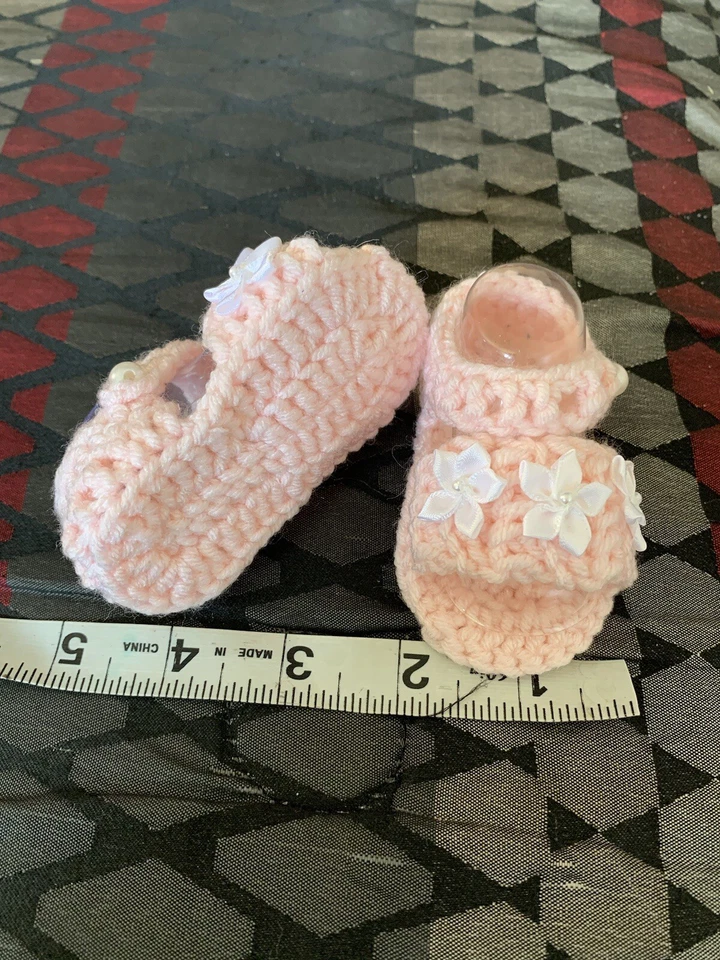 Sandalias Para Niña Tejida A Mano De 0-3 Meses Foto 3 de 4