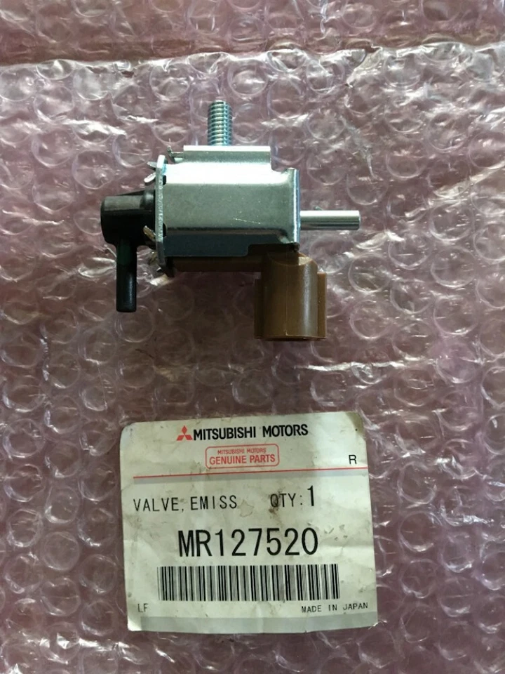 VÁLVULA MITSUBISHI ORIGINAL OEM, CONTROL DE EMISIONES LANCER2001/06-2007/08 MR127520 Foto 2 de 4