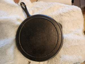3 Notch Lodge #8 Cast Iron Skillet - RESTORED 