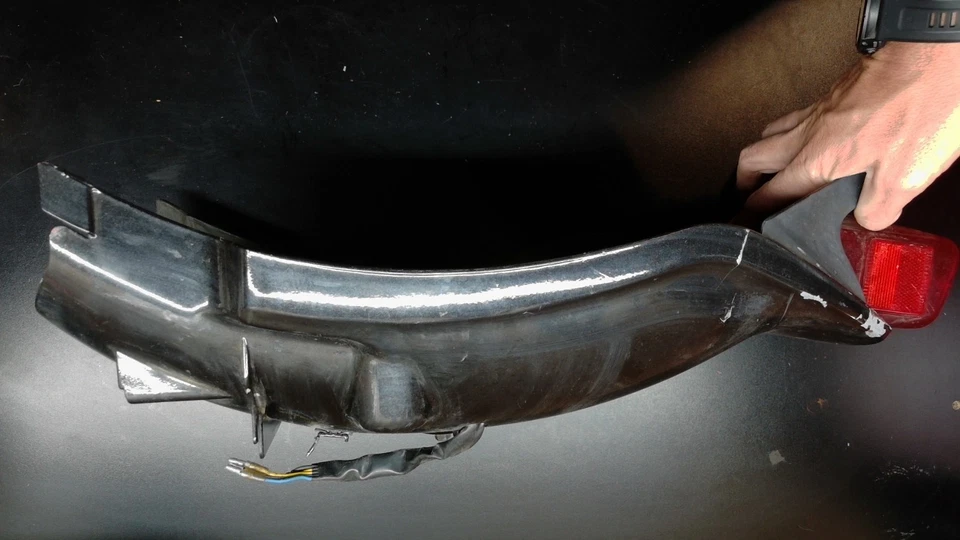 85-07 Yamaha VMAX 1200 VMX12 Rear Wheel Fender Brake Light Mount - Image 2 of 4