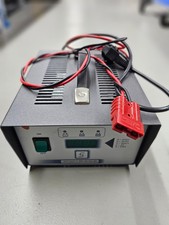 Neues unbenutztes Gel Batterie Ladeger&auml;t Automatik 24V / 12A