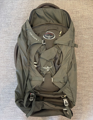 Osprey Farpoint 70 Travel Backpack - Black - Size M/L - Includes Daypack