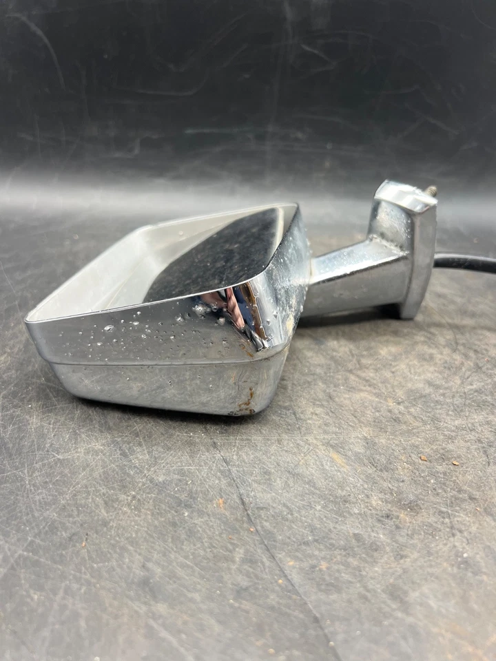 Espejo retrovisor lateral cromado Cadillac Deville 1969-1970 OEM para conductores Foto 4 de 4