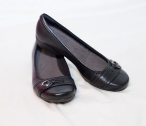 clarks women's propose spire flat