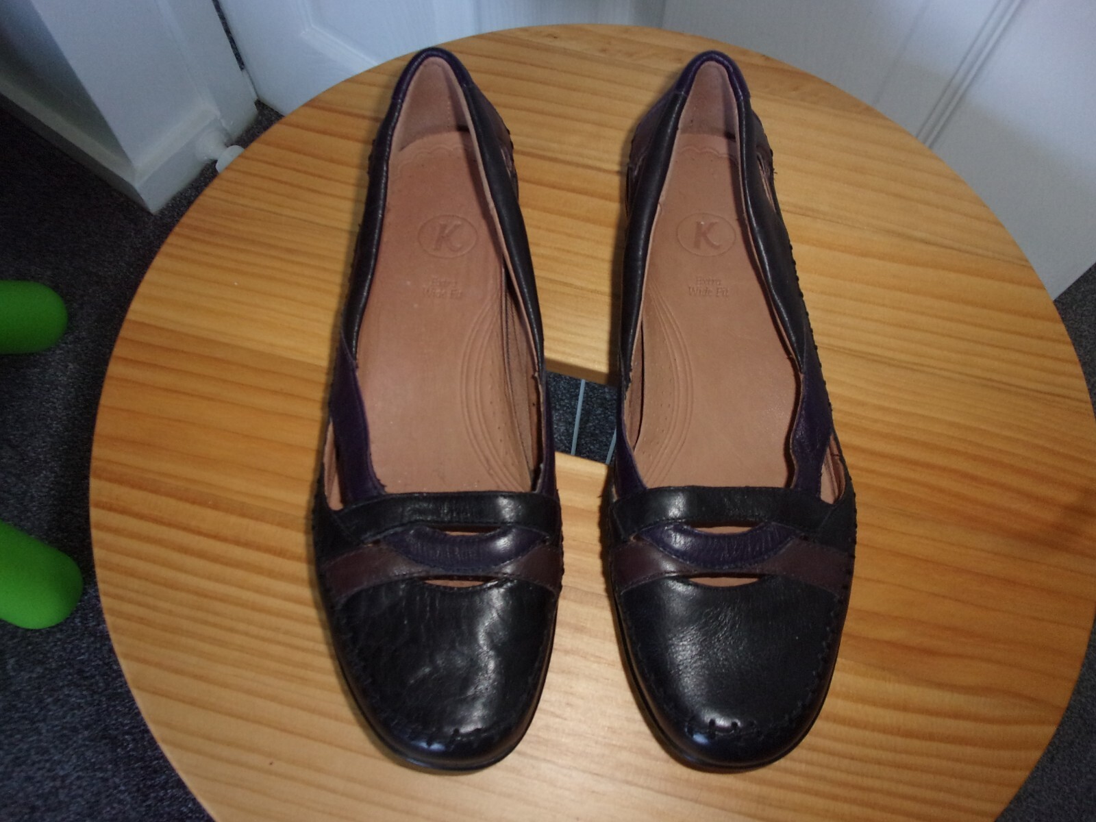 Ladies black/blue soft leather flat shoes, size 5 Wide fit, by K shoes