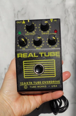 REAL TUBE 12 Ax7A TUBE OVERDRIVE TUBE WORKS USA BLACK/YELLOW