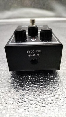 Sadowsky SBP-2 Bass Preamp Pedal 2‑Band EQ 40Hz 4kHz Boost - Ship
