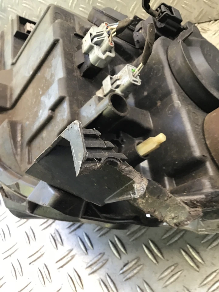 Scheinwerfer rechts Renault Clio III (R) 8200775878 684416 - Bild 4 von 4